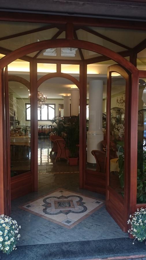 Hotel Pescetto Albenga Exterior photo